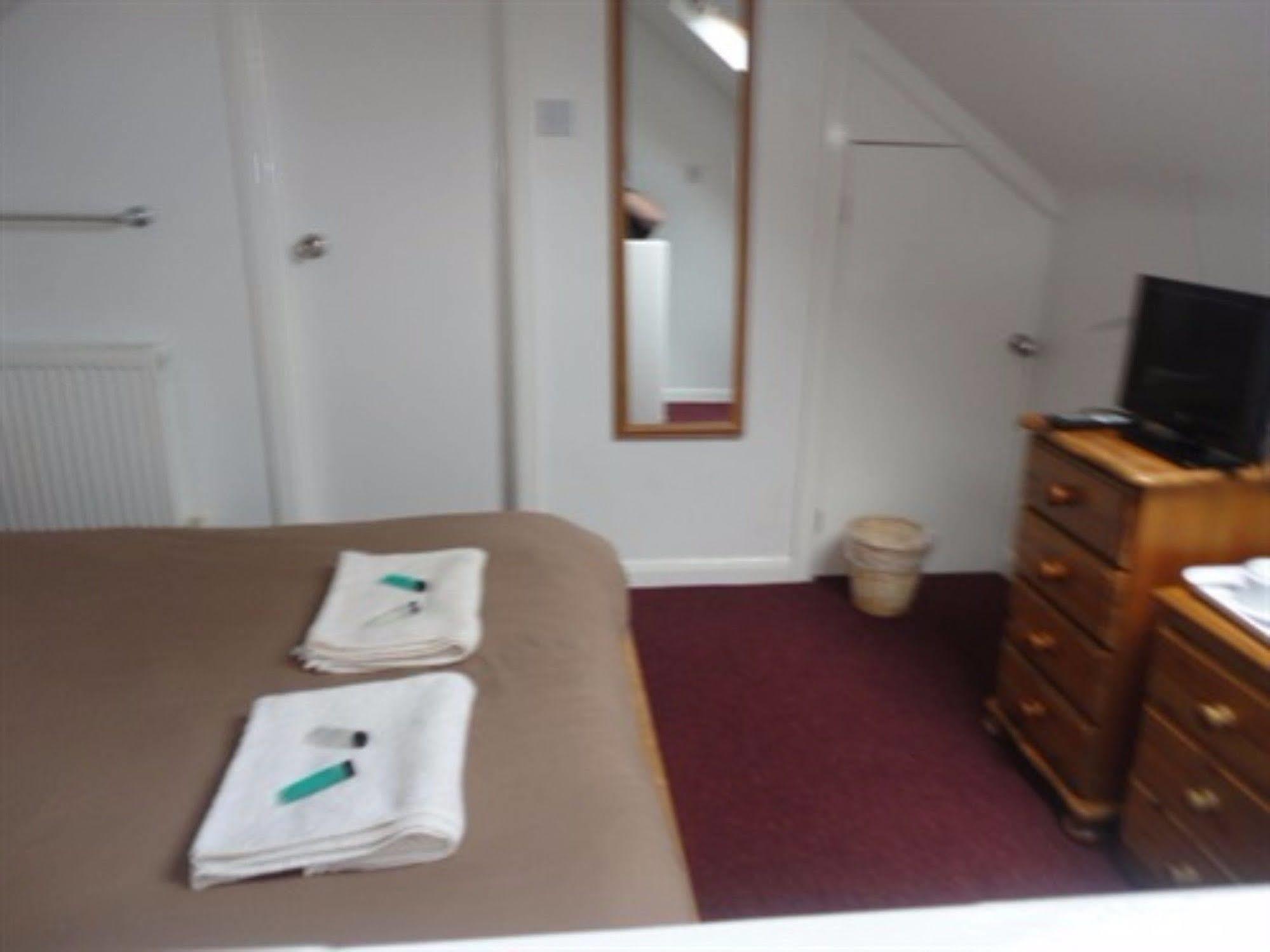 Charlotte Guest House เวย์มัธ ภายนอก รูปภาพ